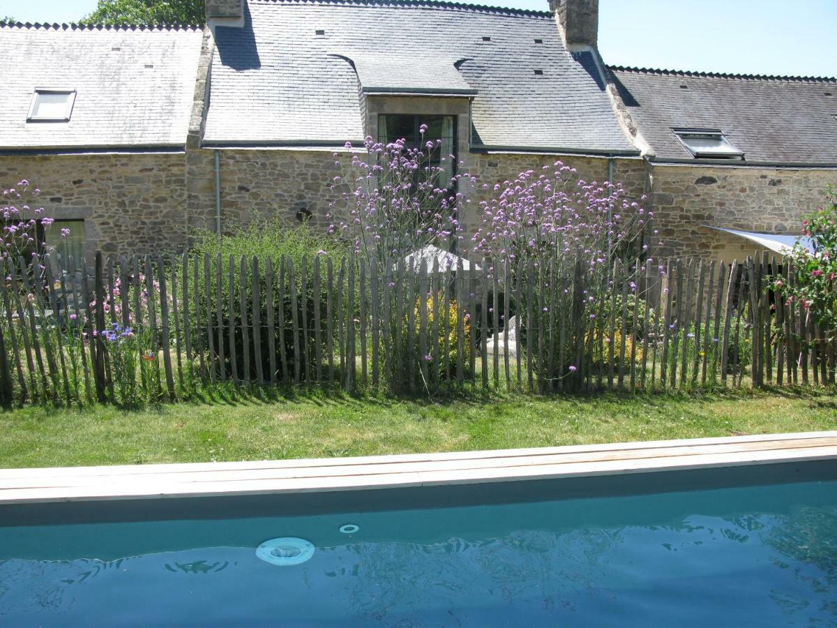 La Chambre Du Grand Val Caden 외부 사진